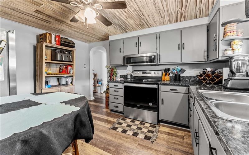 210 Hopwood Fairchance Rd, Uniontown, 15401, 2 Bedrooms Bedrooms, ,1 BathroomBathrooms,Residential,For Sale,Hopwood Fairchance Rd,1757294