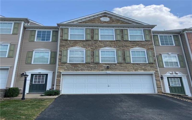 102 Alderwood Dr, Greensburg, 15601, 3 Bedrooms Bedrooms, ,2.1 BathroomsBathrooms,Lease,For Rent,Alderwood Dr,1714129