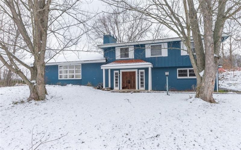 722 Connellsville Ave, Connellsville, 15425, 4 Bedrooms Bedrooms, ,2.1 BathroomsBathrooms,Residential,For Sale,Connellsville Ave,1732936