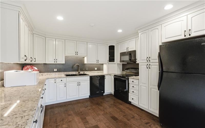 69 Orchard St, Charleroi, 15022, 4 Bedrooms Bedrooms, 14 Rooms Rooms,4.1 BathroomsBathrooms,Residential,For Sale,Orchard St,1756992