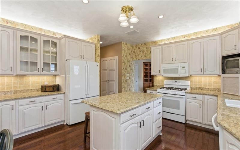 69 Orchard St, Charleroi, 15022, 4 Bedrooms Bedrooms, 14 Rooms Rooms,4.1 BathroomsBathrooms,Residential,For Sale,Orchard St,1756992