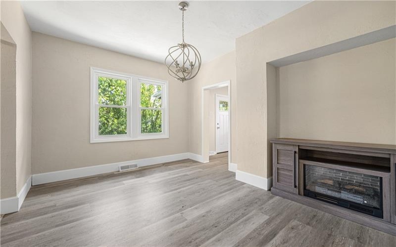 825 Donnan Ave, Washington, 15301, 2 Bedrooms Bedrooms, ,1 BathroomBathrooms,Residential,For Sale,Donnan Ave,1757173