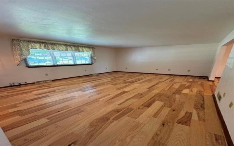 200 Bonita Dr, Greensburg, 15601, 3 Bedrooms Bedrooms, 8 Rooms Rooms,2.1 BathroomsBathrooms,Residential,For Sale,Bonita Dr,1757359