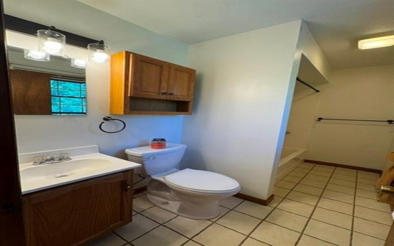 200 Bonita Dr, Greensburg, 15601, 3 Bedrooms Bedrooms, 8 Rooms Rooms,2.1 BathroomsBathrooms,Residential,For Sale,Bonita Dr,1757359