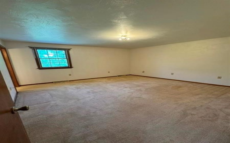 200 Bonita Dr, Greensburg, 15601, 3 Bedrooms Bedrooms, 8 Rooms Rooms,2.1 BathroomsBathrooms,Residential,For Sale,Bonita Dr,1757359