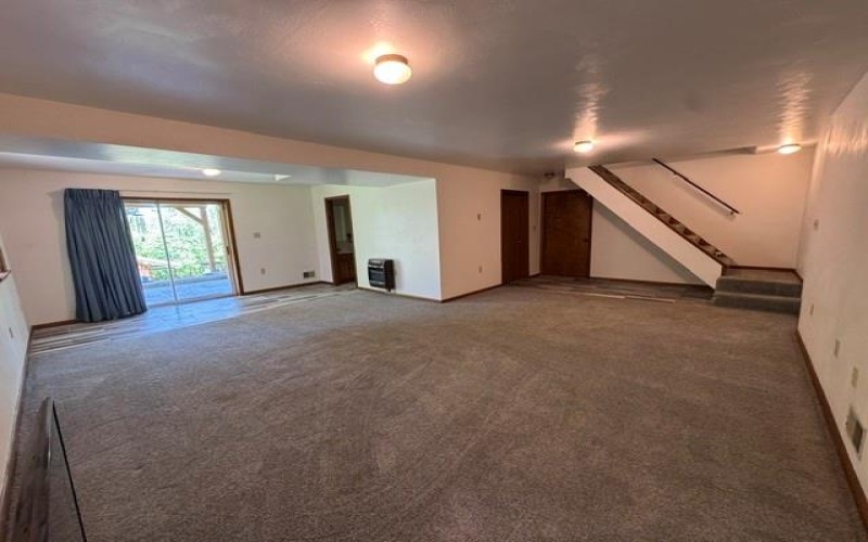 200 Bonita Dr, Greensburg, 15601, 3 Bedrooms Bedrooms, 8 Rooms Rooms,2.1 BathroomsBathrooms,Residential,For Sale,Bonita Dr,1757359