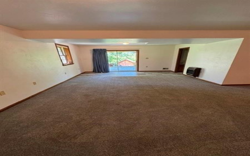 200 Bonita Dr, Greensburg, 15601, 3 Bedrooms Bedrooms, 8 Rooms Rooms,2.1 BathroomsBathrooms,Residential,For Sale,Bonita Dr,1757359