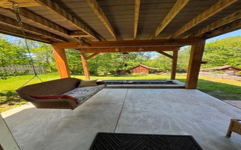200 Bonita Dr, Greensburg, 15601, 3 Bedrooms Bedrooms, 8 Rooms Rooms,2.1 BathroomsBathrooms,Residential,For Sale,Bonita Dr,1757359
