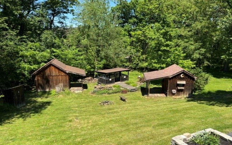 200 Bonita Dr, Greensburg, 15601, 3 Bedrooms Bedrooms, 8 Rooms Rooms,2.1 BathroomsBathrooms,Residential,For Sale,Bonita Dr,1757359