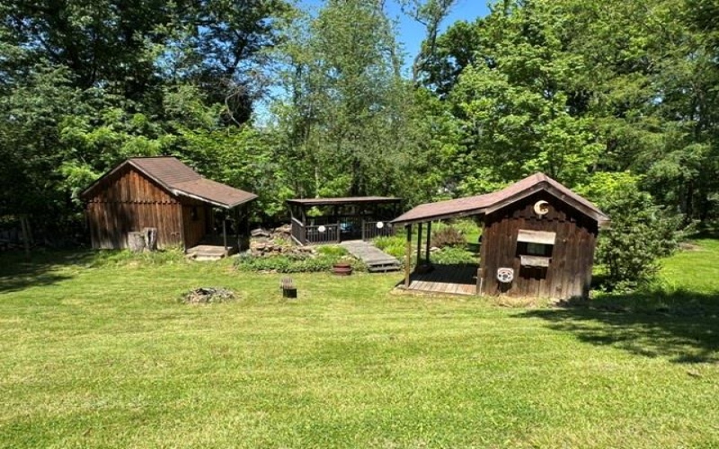 200 Bonita Dr, Greensburg, 15601, 3 Bedrooms Bedrooms, 8 Rooms Rooms,2.1 BathroomsBathrooms,Residential,For Sale,Bonita Dr,1757359