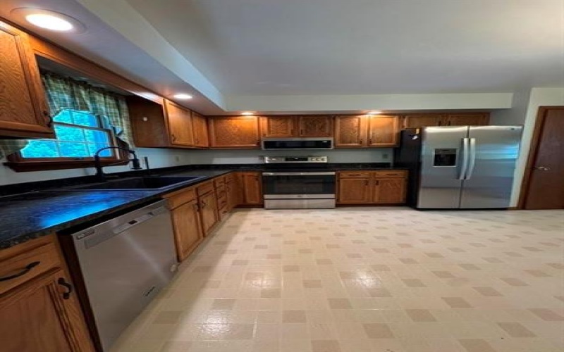 200 Bonita Dr, Greensburg, 15601, 3 Bedrooms Bedrooms, 8 Rooms Rooms,2.1 BathroomsBathrooms,Residential,For Sale,Bonita Dr,1757359