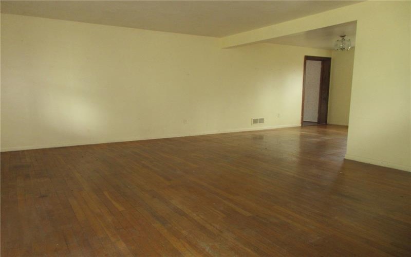 101 Surrey Dr, Canonsburg, 15317, 5 Bedrooms Bedrooms, ,3.1 BathroomsBathrooms,Residential,For Sale,Surrey Dr,1747332