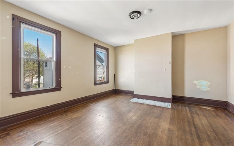 318 WASHINGTON AVE, CHARLEROI, 15022, 11 Bedrooms Bedrooms, 12 Rooms Rooms,2.2 BathroomsBathrooms,Residential,For Sale,WASHINGTON AVE,1751752