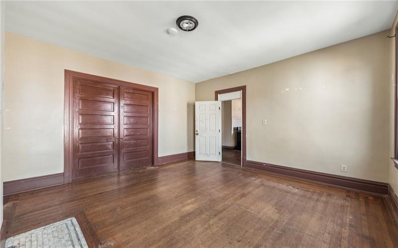 318 WASHINGTON AVE, CHARLEROI, 15022, 11 Bedrooms Bedrooms, 12 Rooms Rooms,2.2 BathroomsBathrooms,Residential,For Sale,WASHINGTON AVE,1751752