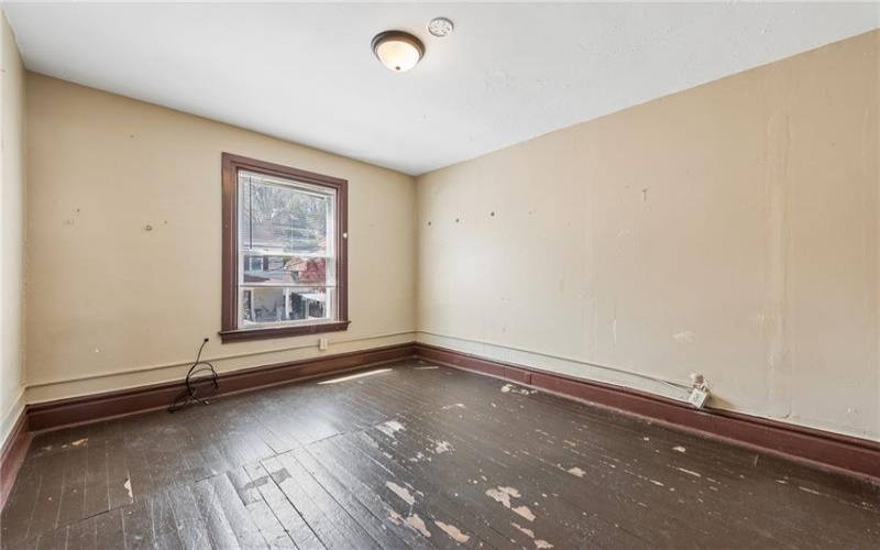 318 WASHINGTON AVE, CHARLEROI, 15022, 11 Bedrooms Bedrooms, 12 Rooms Rooms,2.2 BathroomsBathrooms,Residential,For Sale,WASHINGTON AVE,1751752