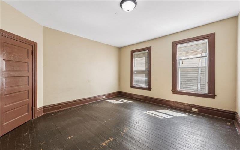 318 WASHINGTON AVE, CHARLEROI, 15022, 11 Bedrooms Bedrooms, 12 Rooms Rooms,2.2 BathroomsBathrooms,Residential,For Sale,WASHINGTON AVE,1751752