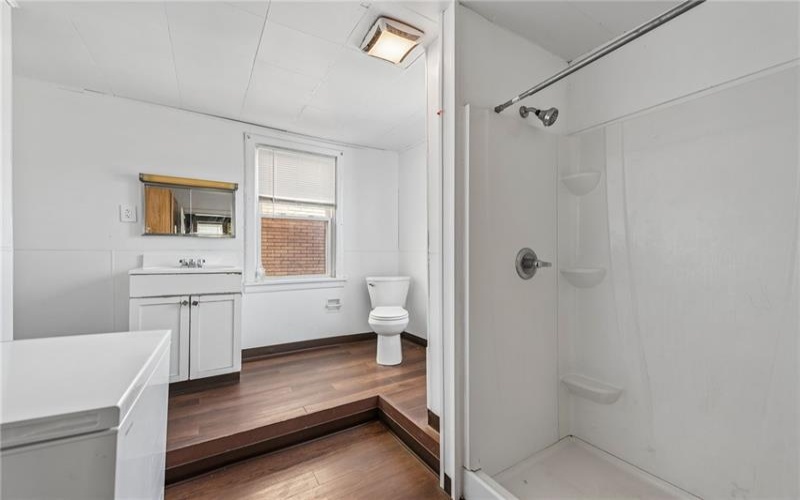 318 WASHINGTON AVE, CHARLEROI, 15022, 11 Bedrooms Bedrooms, 12 Rooms Rooms,2.2 BathroomsBathrooms,Residential,For Sale,WASHINGTON AVE,1751752