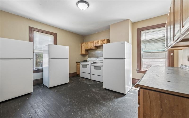 318 WASHINGTON AVE, CHARLEROI, 15022, 11 Bedrooms Bedrooms, 12 Rooms Rooms,2.2 BathroomsBathrooms,Residential,For Sale,WASHINGTON AVE,1751752