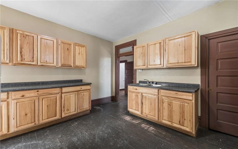 318 WASHINGTON AVE, CHARLEROI, 15022, 11 Bedrooms Bedrooms, 12 Rooms Rooms,2.2 BathroomsBathrooms,Residential,For Sale,WASHINGTON AVE,1751752