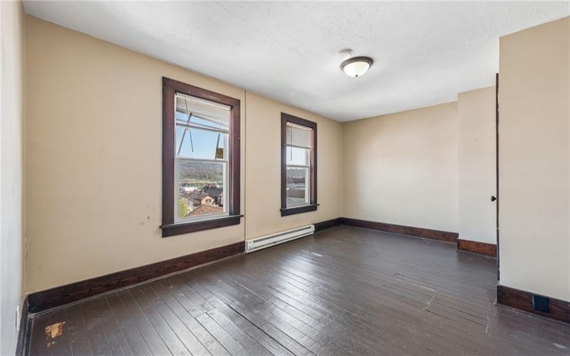 318 WASHINGTON AVE, CHARLEROI, 15022, 11 Bedrooms Bedrooms, 12 Rooms Rooms,2.2 BathroomsBathrooms,Residential,For Sale,WASHINGTON AVE,1751752