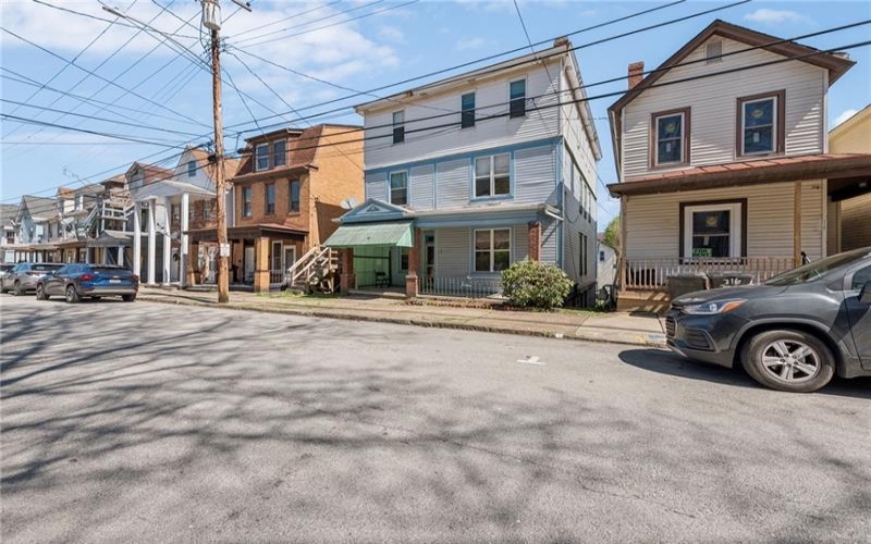 318 WASHINGTON AVE, CHARLEROI, 15022, 11 Bedrooms Bedrooms, 12 Rooms Rooms,2.2 BathroomsBathrooms,Residential,For Sale,WASHINGTON AVE,1751752