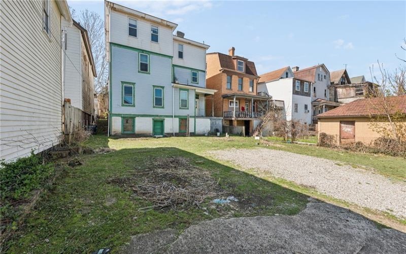318 WASHINGTON AVE, CHARLEROI, 15022, 11 Bedrooms Bedrooms, 12 Rooms Rooms,2.2 BathroomsBathrooms,Residential,For Sale,WASHINGTON AVE,1751752