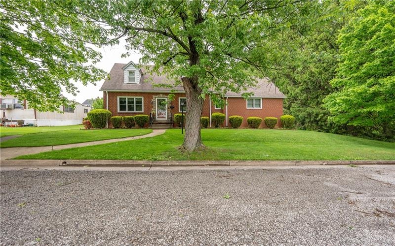 806 Lehmer St, Latrobe, 15650, 3 Bedrooms Bedrooms, 8 Rooms Rooms,3 BathroomsBathrooms,Residential,For Sale,Lehmer St,1752858