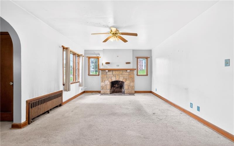 900 WASHINGTON ROAD, Washington, 15301, 3 Bedrooms Bedrooms, 10 Rooms Rooms,1.1 BathroomsBathrooms,Residential,For Sale,WASHINGTON ROAD,1755822