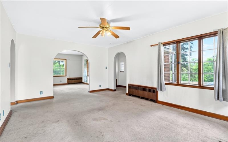 900 WASHINGTON ROAD, Washington, 15301, 3 Bedrooms Bedrooms, 10 Rooms Rooms,1.1 BathroomsBathrooms,Residential,For Sale,WASHINGTON ROAD,1755822