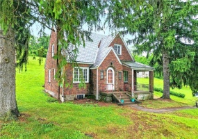 900 WASHINGTON ROAD, Washington, 15301, 3 Bedrooms Bedrooms, 10 Rooms Rooms,1.1 BathroomsBathrooms,Residential,For Sale,WASHINGTON ROAD,1755822