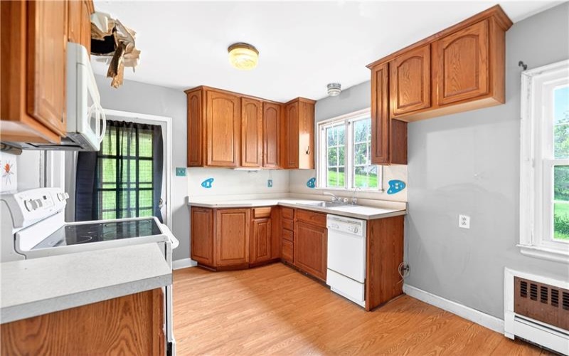 900 WASHINGTON ROAD, Washington, 15301, 3 Bedrooms Bedrooms, 10 Rooms Rooms,1.1 BathroomsBathrooms,Residential,For Sale,WASHINGTON ROAD,1755822