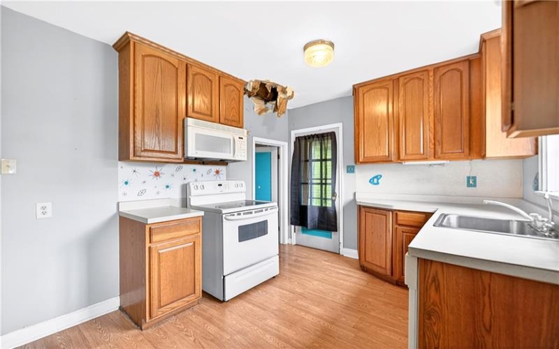 900 WASHINGTON ROAD, Washington, 15301, 3 Bedrooms Bedrooms, 10 Rooms Rooms,1.1 BathroomsBathrooms,Residential,For Sale,WASHINGTON ROAD,1755822