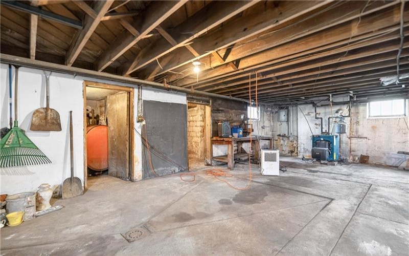 900 WASHINGTON ROAD, Washington, 15301, 3 Bedrooms Bedrooms, 10 Rooms Rooms,1.1 BathroomsBathrooms,Residential,For Sale,WASHINGTON ROAD,1755822