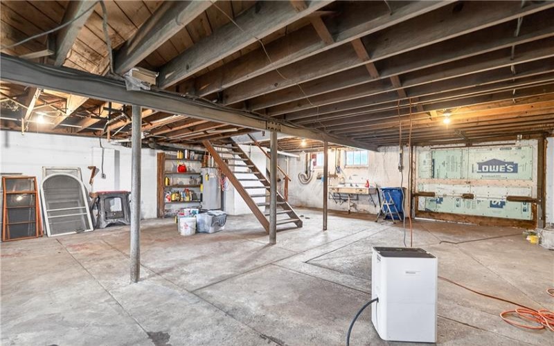 900 WASHINGTON ROAD, Washington, 15301, 3 Bedrooms Bedrooms, 10 Rooms Rooms,1.1 BathroomsBathrooms,Residential,For Sale,WASHINGTON ROAD,1755822