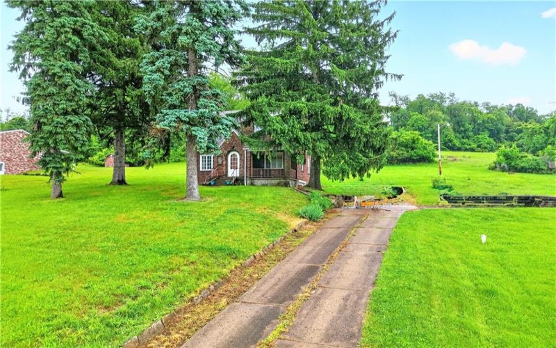900 WASHINGTON ROAD, Washington, 15301, 3 Bedrooms Bedrooms, 10 Rooms Rooms,1.1 BathroomsBathrooms,Residential,For Sale,WASHINGTON ROAD,1755822