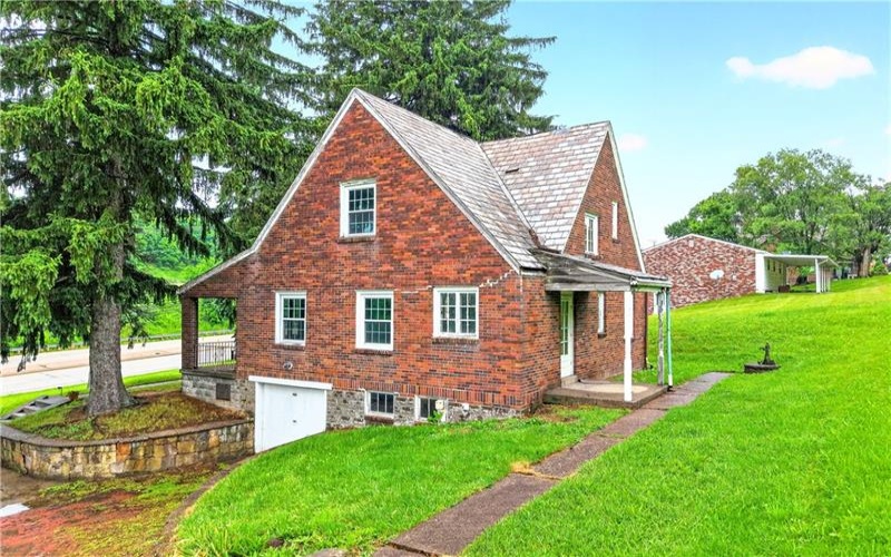 900 WASHINGTON ROAD, Washington, 15301, 3 Bedrooms Bedrooms, 10 Rooms Rooms,1.1 BathroomsBathrooms,Residential,For Sale,WASHINGTON ROAD,1755822