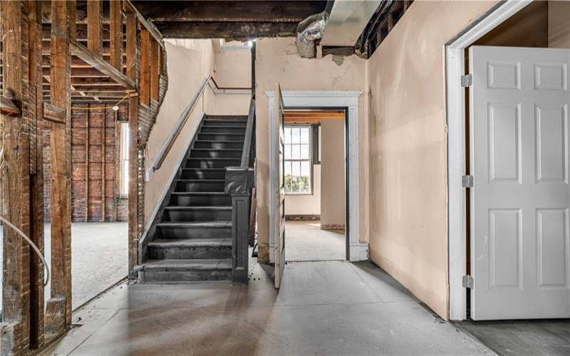 127 Main St, Washington, 15301, ,Commercial-industrial-business,For Sale,Main St,1757385