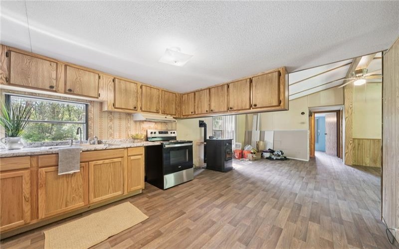 154 Thompson Rd, Torrance, 15627, 3 Bedrooms Bedrooms, ,1 BathroomBathrooms,Residential,For Sale,Thompson Rd,1757515