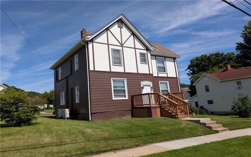 109 5th St, Youngwood, 15697, ,Multi-unit,For Sale,5th St,1757537