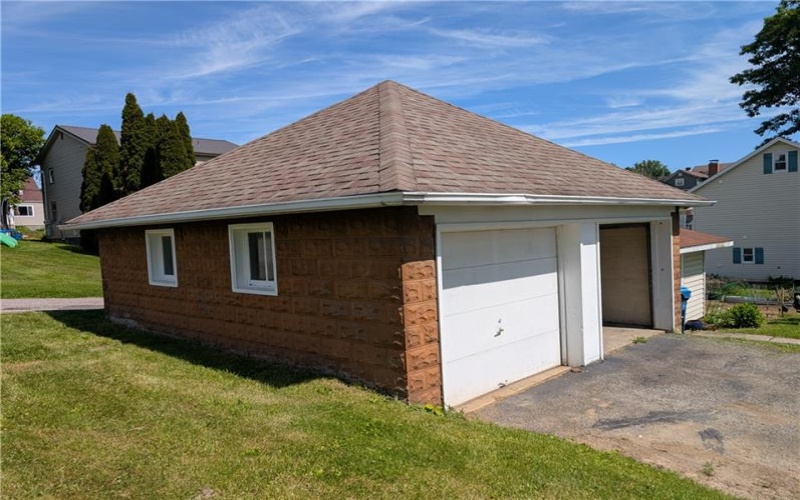 109 5th St, Youngwood, 15697, ,Multi-unit,For Sale,5th St,1757537