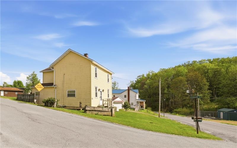 338 Jackson St., Johnstown, 15909, 3 Bedrooms Bedrooms, ,1.1 BathroomsBathrooms,Residential,For Sale,Jackson St.,1753647