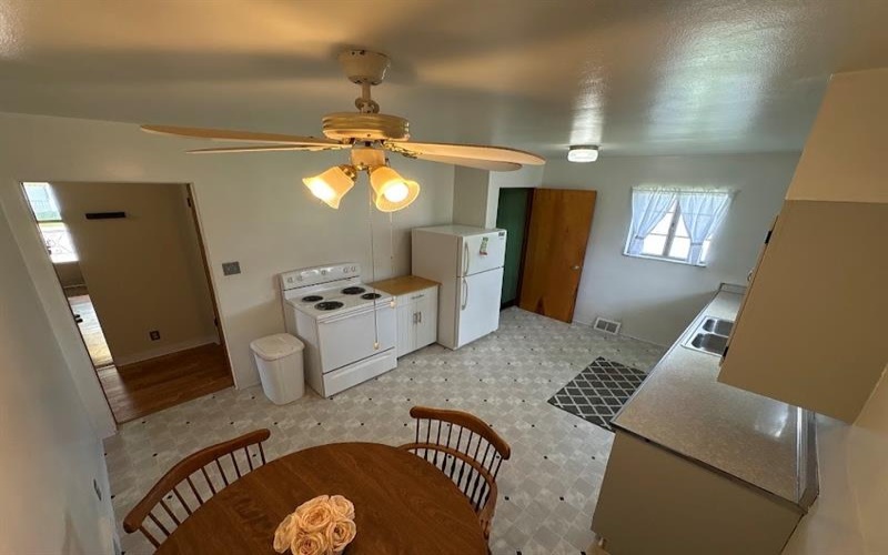 407 Vine St, Connellsville, 15425, 2 Bedrooms Bedrooms, 5 Rooms Rooms,1.1 BathroomsBathrooms,Residential,For Sale,Vine St,1757321