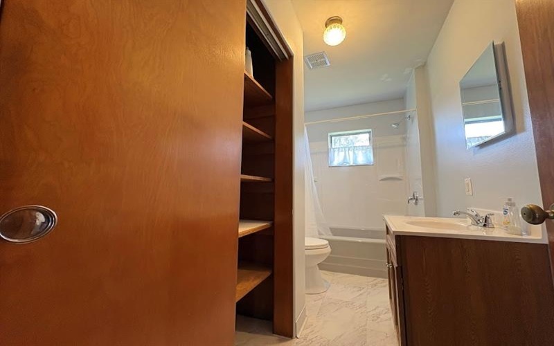 407 Vine St, Connellsville, 15425, 2 Bedrooms Bedrooms, 5 Rooms Rooms,1.1 BathroomsBathrooms,Residential,For Sale,Vine St,1757321