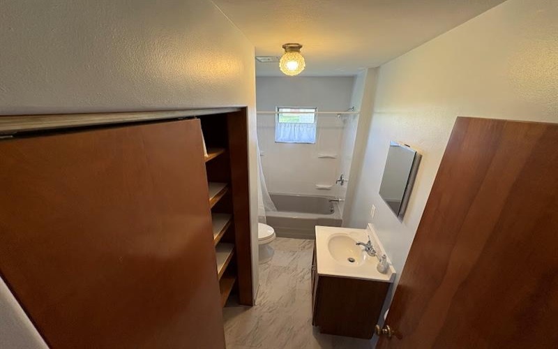 407 Vine St, Connellsville, 15425, 2 Bedrooms Bedrooms, 5 Rooms Rooms,1.1 BathroomsBathrooms,Residential,For Sale,Vine St,1757321