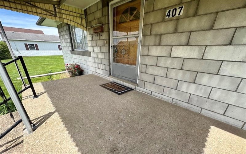 407 Vine St, Connellsville, 15425, 2 Bedrooms Bedrooms, 5 Rooms Rooms,1.1 BathroomsBathrooms,Residential,For Sale,Vine St,1757321
