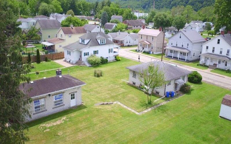 407 Vine St, Connellsville, 15425, 2 Bedrooms Bedrooms, 5 Rooms Rooms,1.1 BathroomsBathrooms,Residential,For Sale,Vine St,1757321