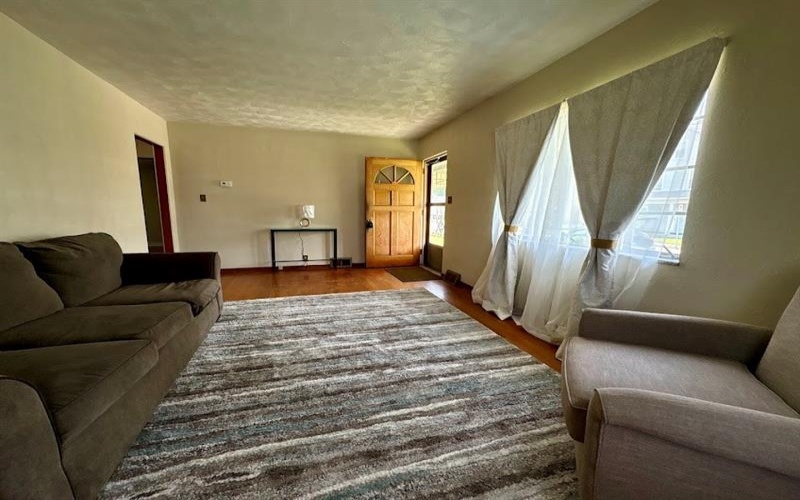 407 Vine St, Connellsville, 15425, 2 Bedrooms Bedrooms, 5 Rooms Rooms,1.1 BathroomsBathrooms,Residential,For Sale,Vine St,1757321