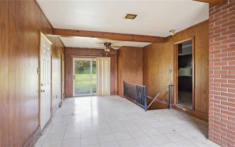4104 Burnsire Dr, Irwin, 15642, 3 Bedrooms Bedrooms, 7 Rooms Rooms,1 BathroomBathrooms,Residential,For Sale,Burnsire Dr,1757504