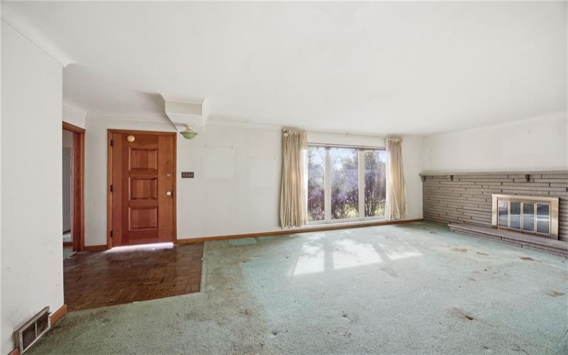 4104 Burnsire Dr, Irwin, 15642, 3 Bedrooms Bedrooms, 7 Rooms Rooms,1 BathroomBathrooms,Residential,For Sale,Burnsire Dr,1757504