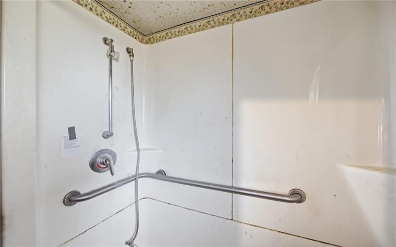 4104 Burnsire Dr, Irwin, 15642, 3 Bedrooms Bedrooms, 7 Rooms Rooms,1 BathroomBathrooms,Residential,For Sale,Burnsire Dr,1757504